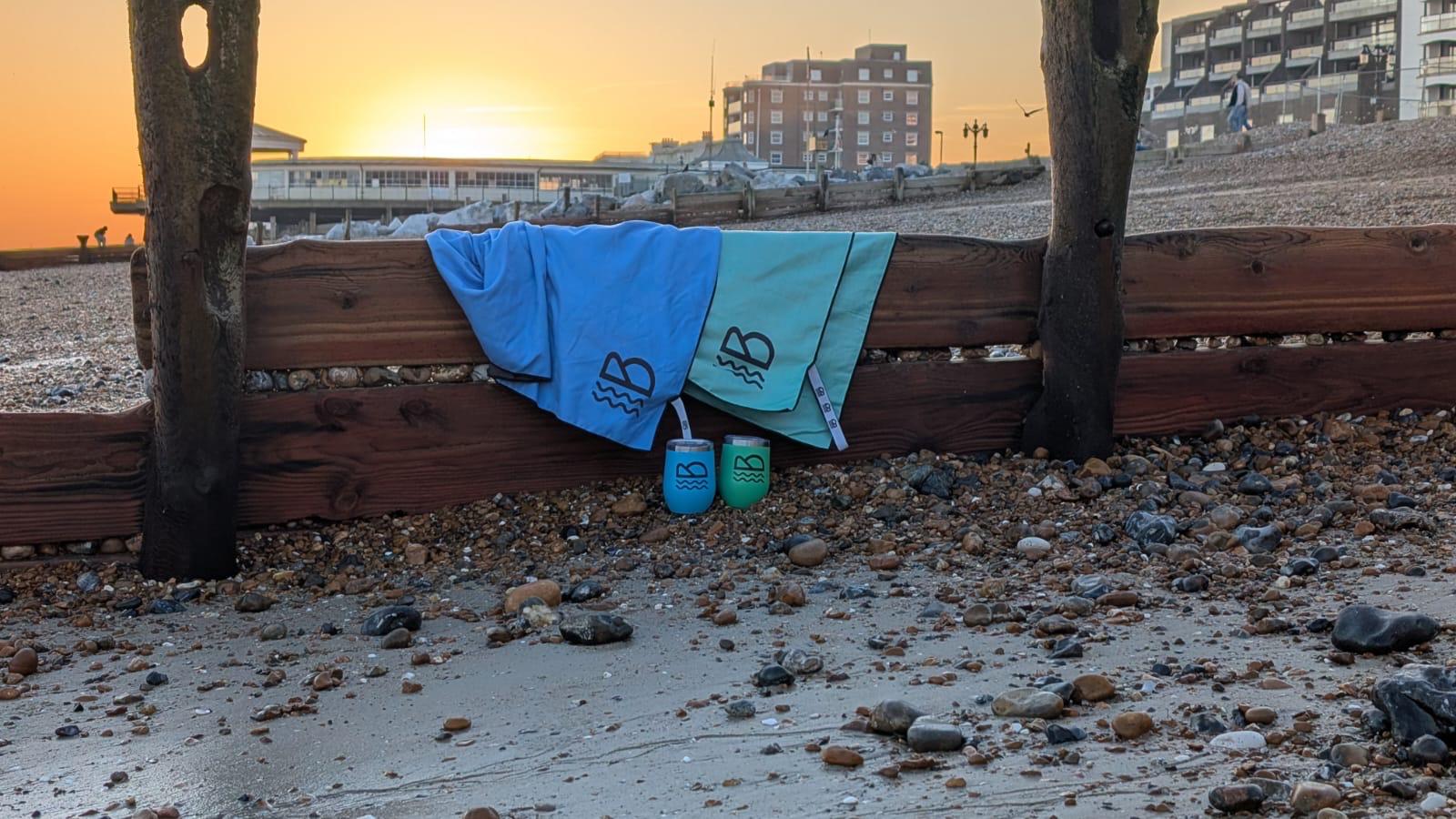 Horizon Blue Extra-Large Microfibre Towel - Image 11